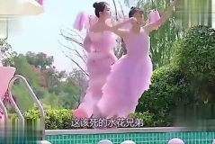 裙子掉了搞笑视频,裙子掉落瞬间引爆笑点